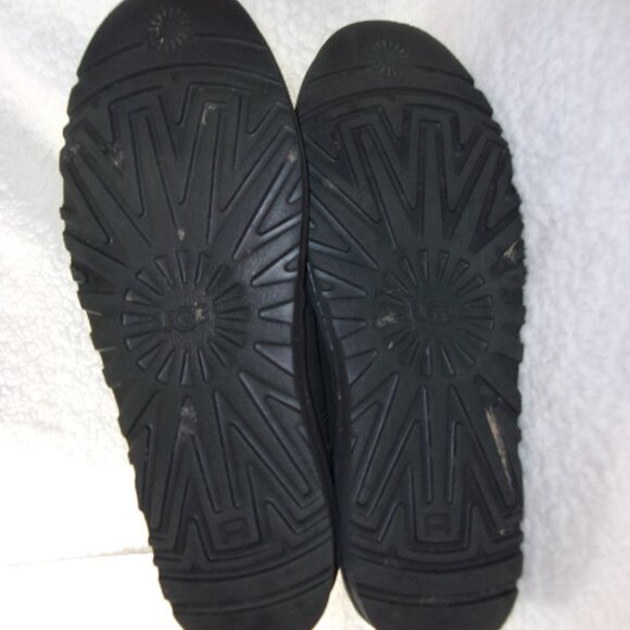 S-150 WOMENS UGG RELLA SHORT BLACK BOOTS - Picture 12 of 13